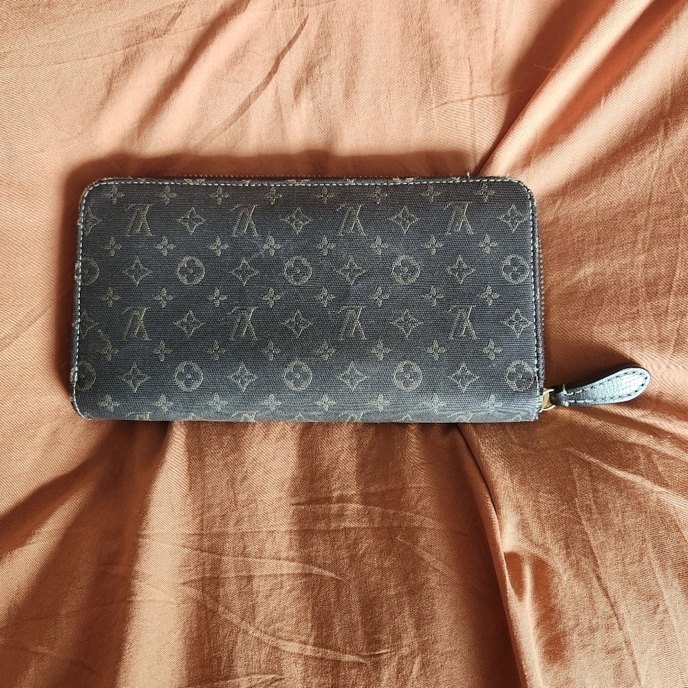 Louis Vuitton Ebene Mini Lin Monogram Zippy Wallet - Picture 2 of 10